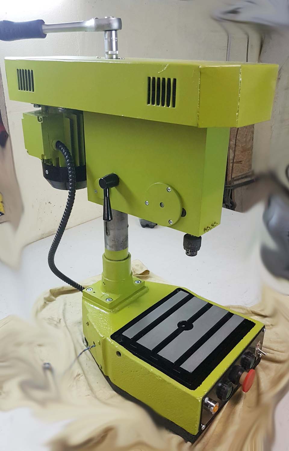 Фото свердлильного настільного верстата 2Д103п Фото свердлильного настільного верстата 2Д103па